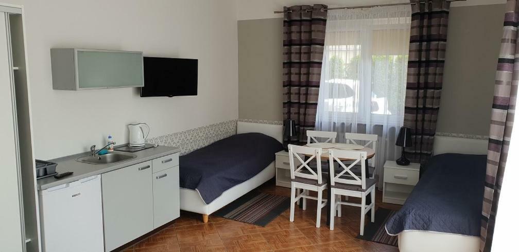 Dom Goscinny Ewa - 200 M Od Morza Dziwnów Exteriér fotografie